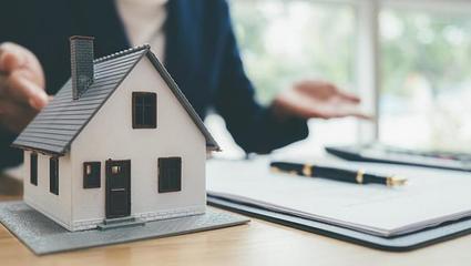 二手房中介费下调趋势初现，市场博弈待深化